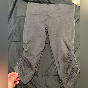Lululemon cropped leggings size 8